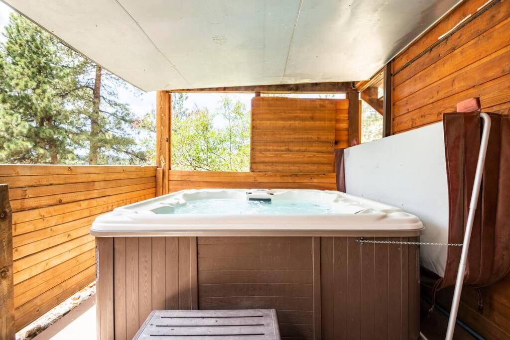 Private Hot Tub Overlooking Pikes Peak Woodland Park Ngoại thất bức ảnh